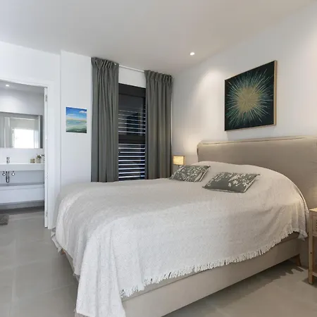 Premium Garden In Higueron