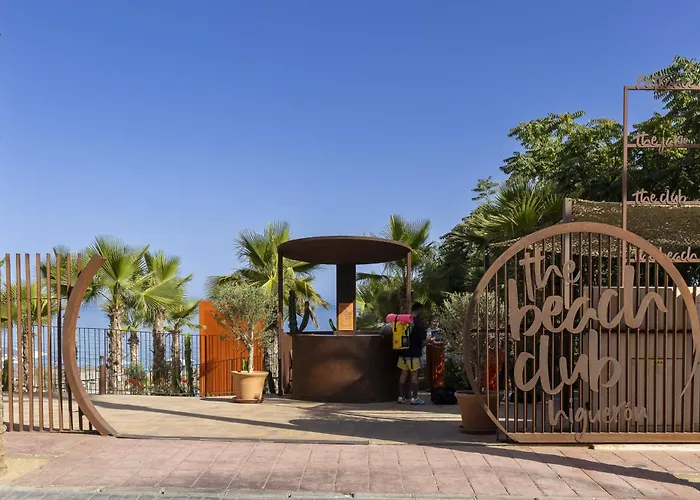 Premium Garden In Higueron *