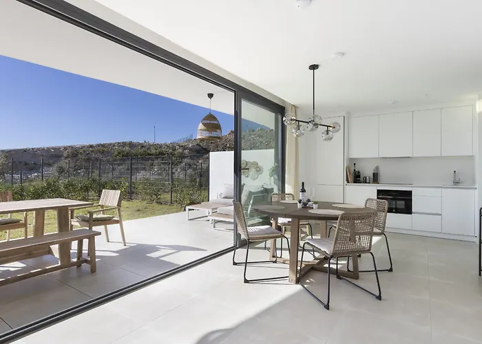 Premium Garden In Higueron *