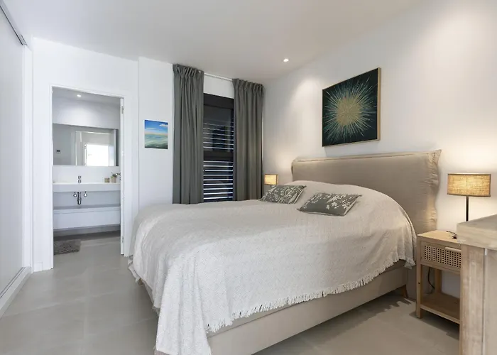 Premium Garden In Higueron