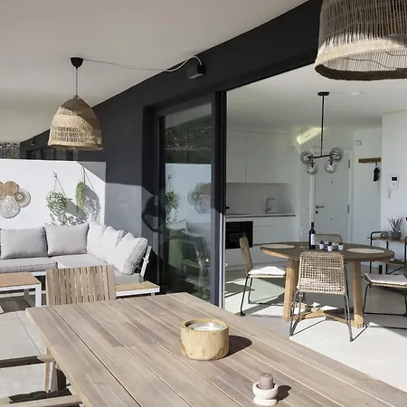 Premium Garden In Higueron דירה *